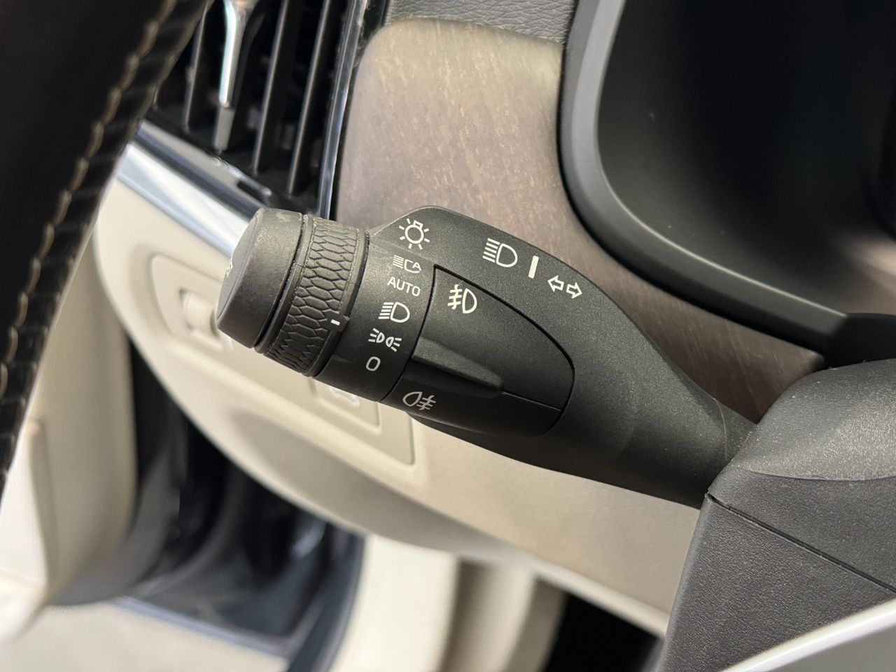 Volvo V90 D5 miniatura 21