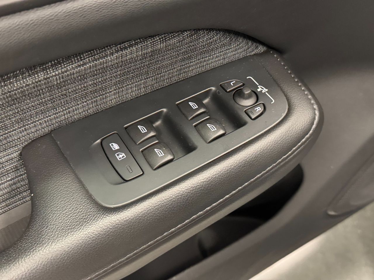 Volvo V60 CORE AUTO miniatura 16