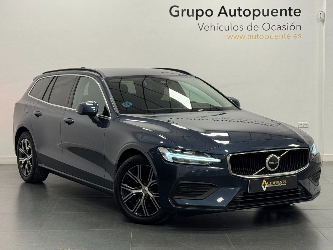 Volvo V60 CORE AUTO foto 2