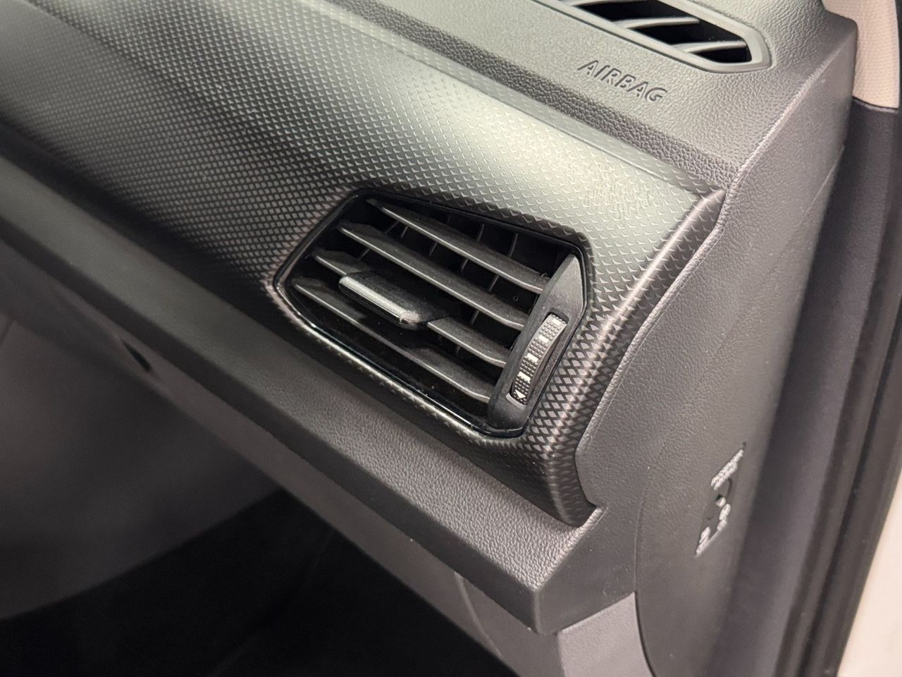 Volkswagen T-Cross ADVANCE foto 26