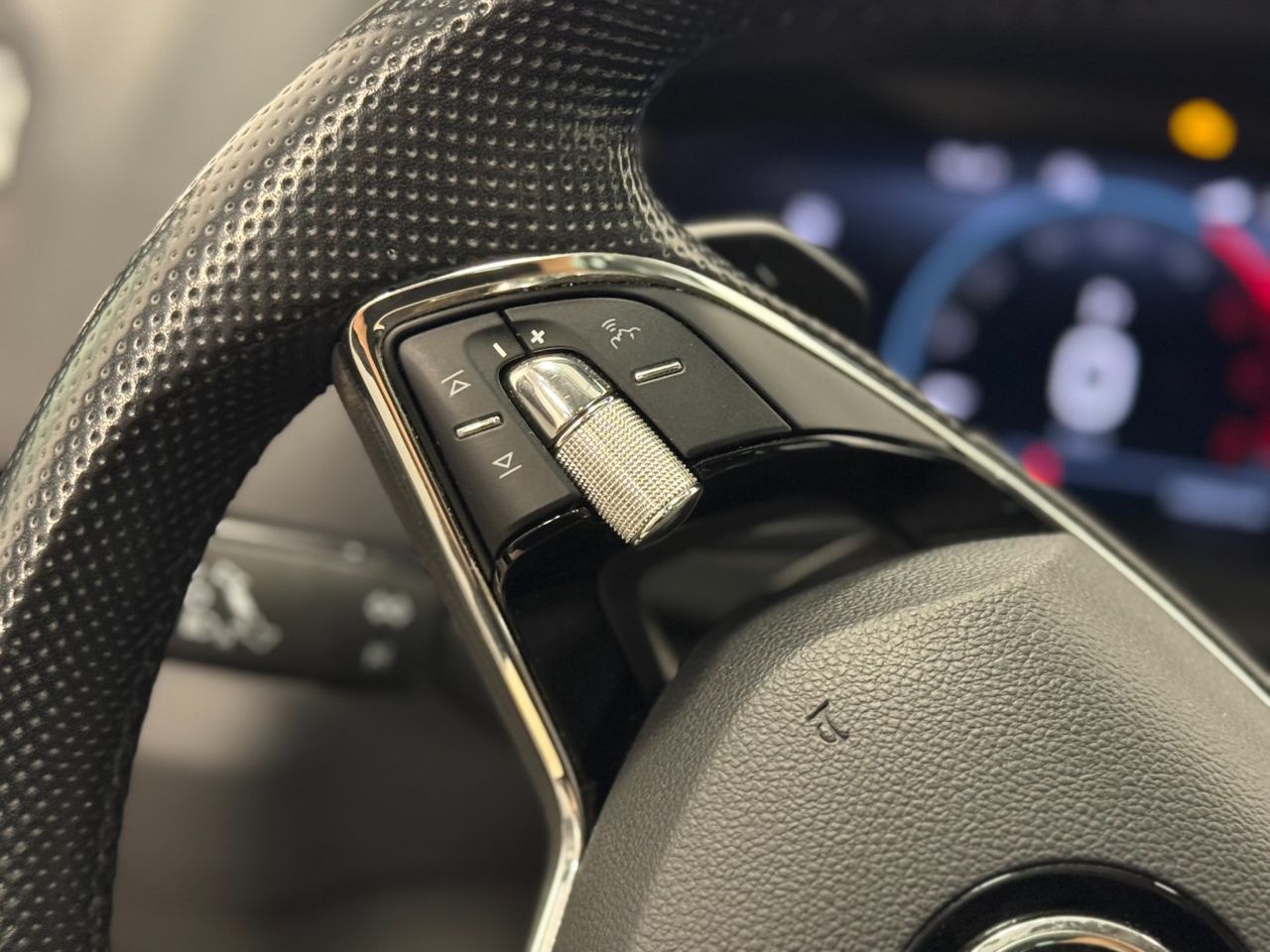 Skoda Karoq STYLE miniatura 23