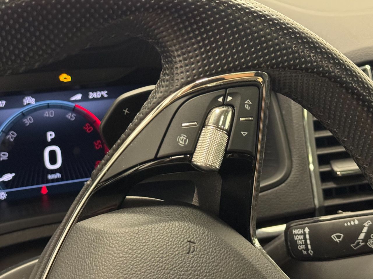 Skoda Karoq STYLE miniatura 24