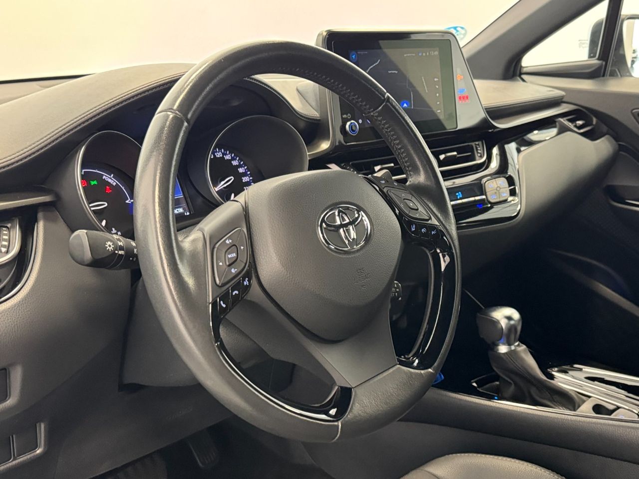 Toyota C-HR ADVANCE foto 21