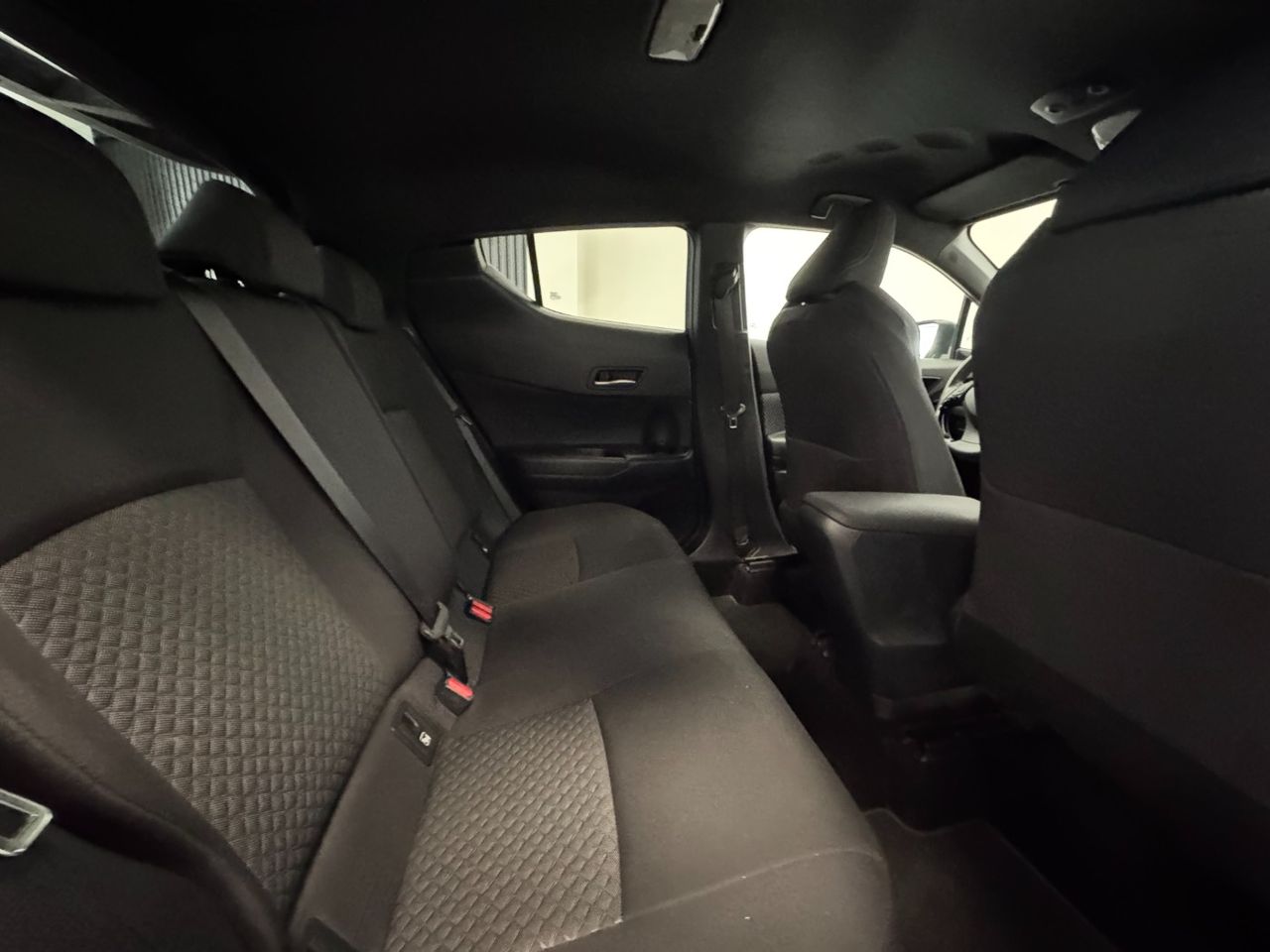 Toyota C-HR ADVANCE foto 40