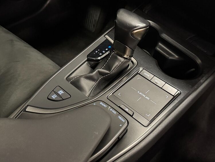 Lexus NX UX 250H PREMIUM foto 34