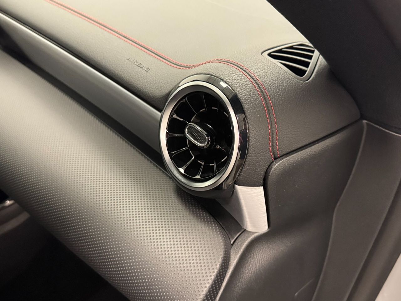 Mercedes CLA CLA 200 miniatura 30