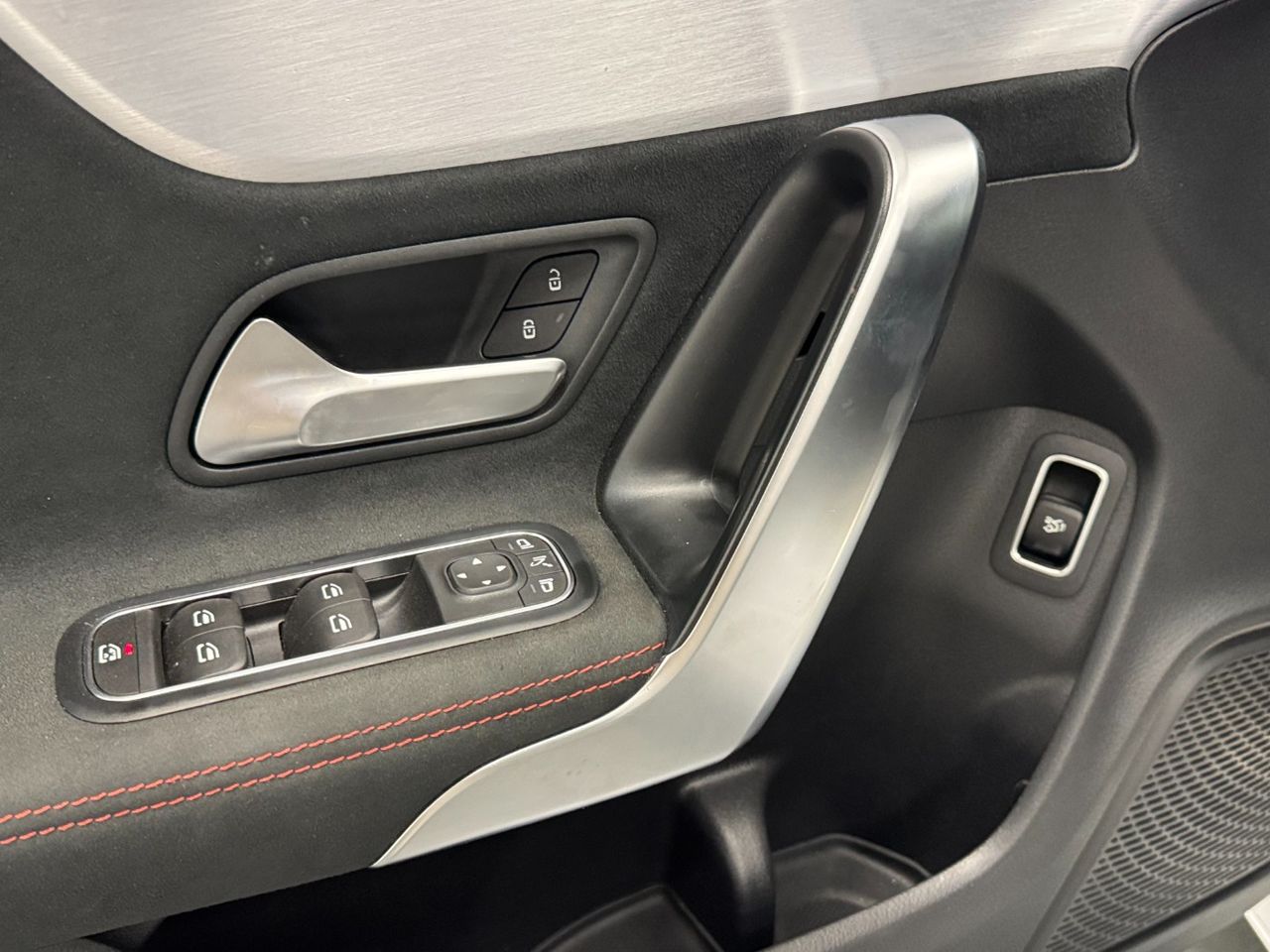 Mercedes CLA CLA 200 foto 16