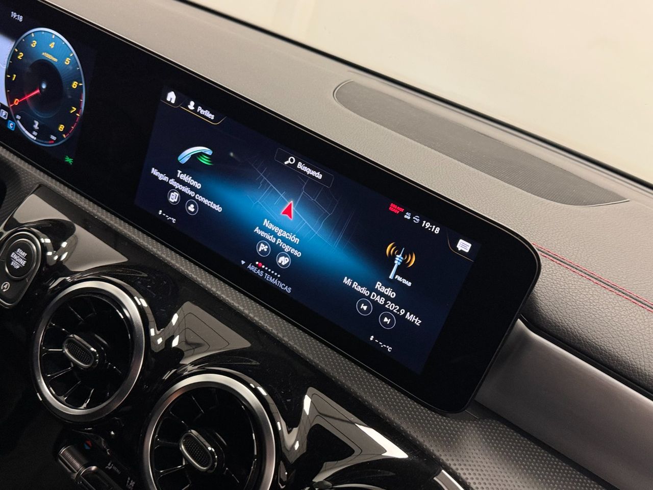 Mercedes CLA CLA 200 foto 32