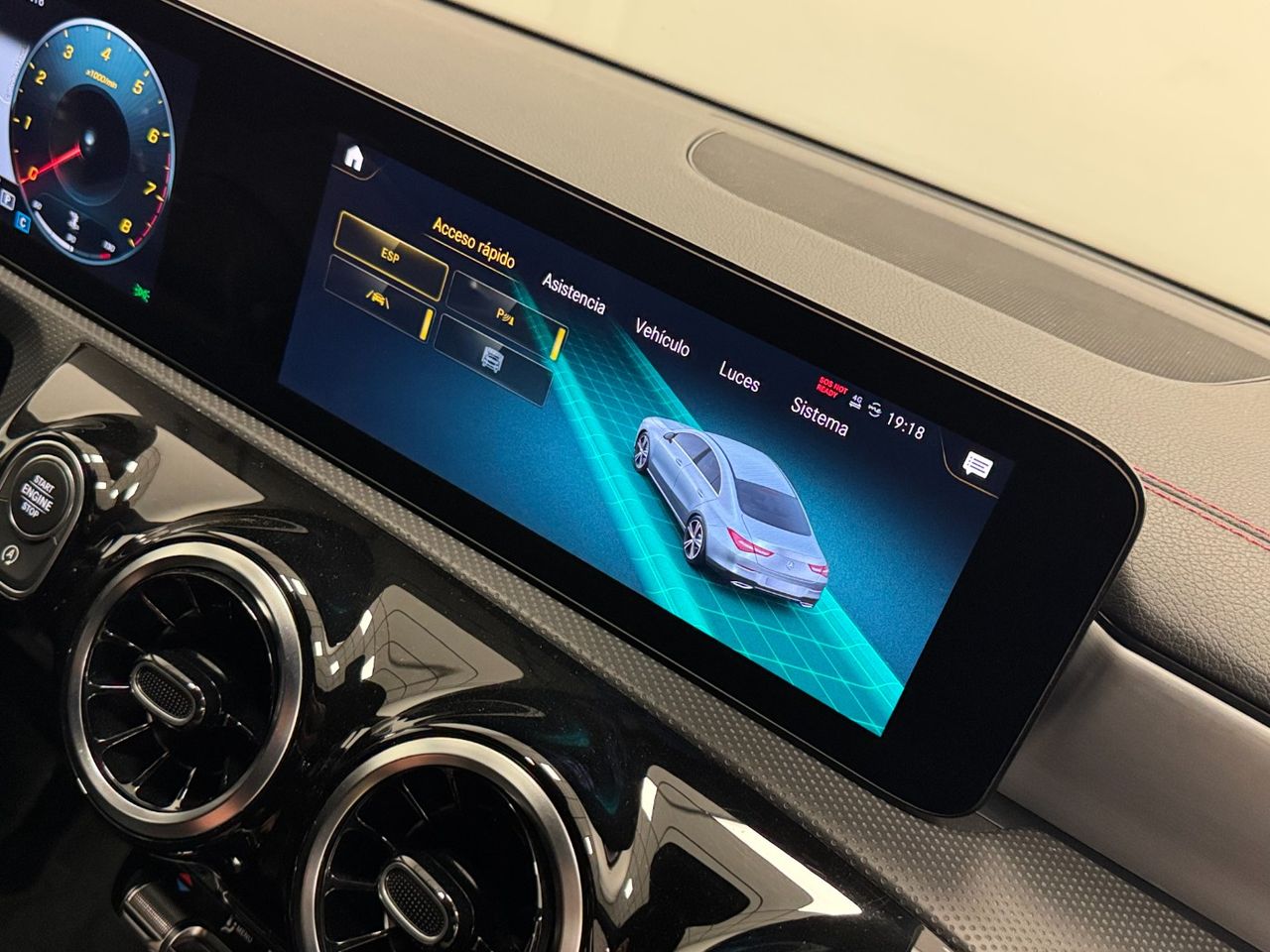 Mercedes CLA CLA 200 foto 35