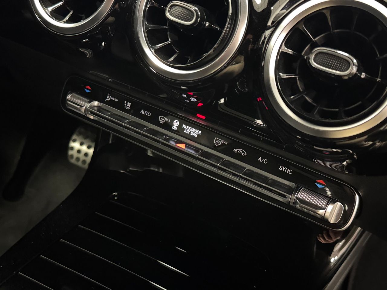 Mercedes CLA CLA 200 foto 38