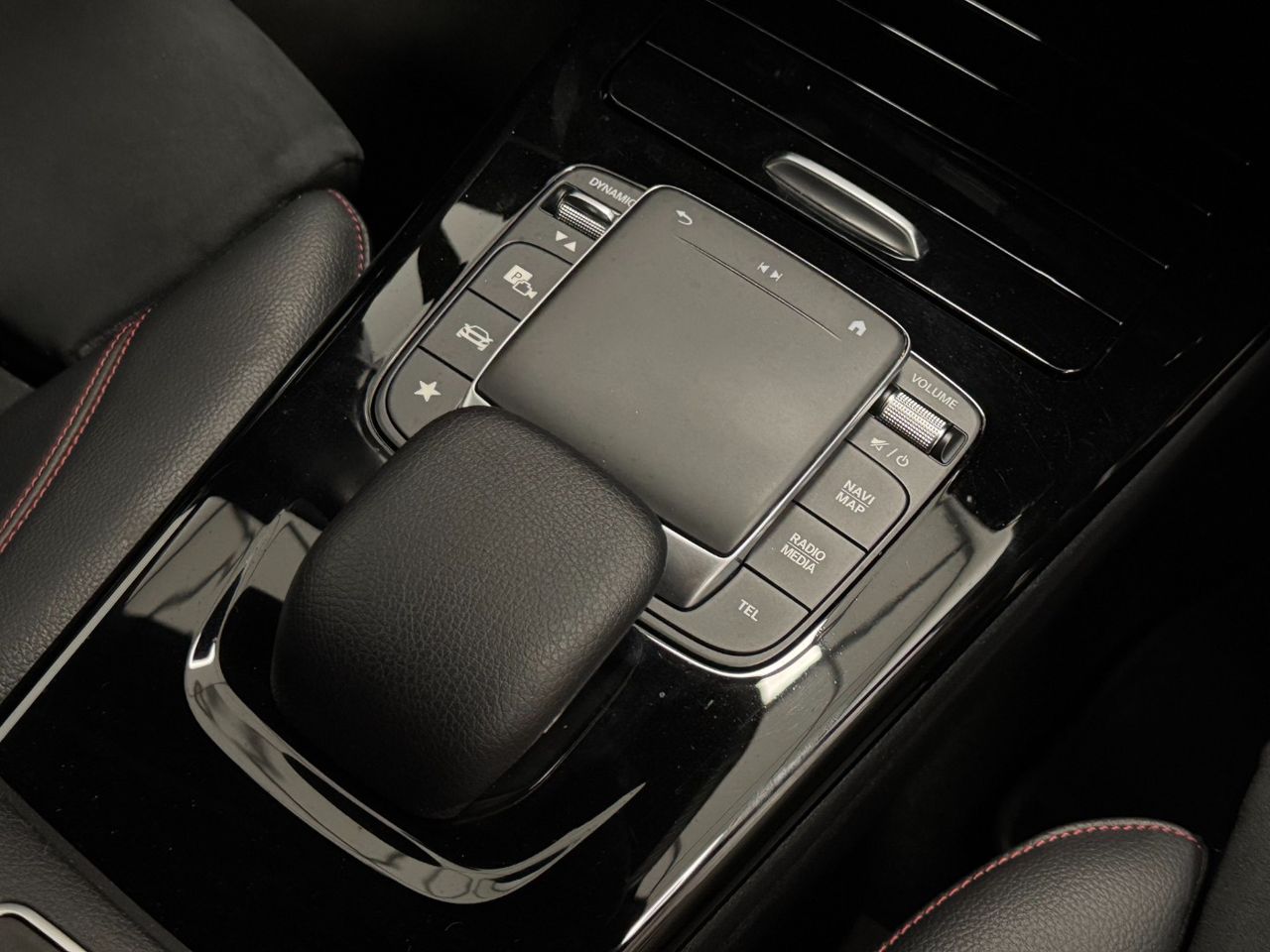 Mercedes CLA CLA 200 foto 40