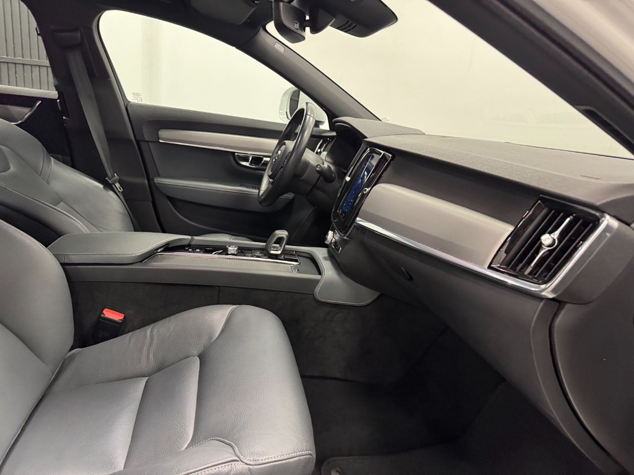 Volvo V90 CROSS COUNTRY B4 miniatura 31