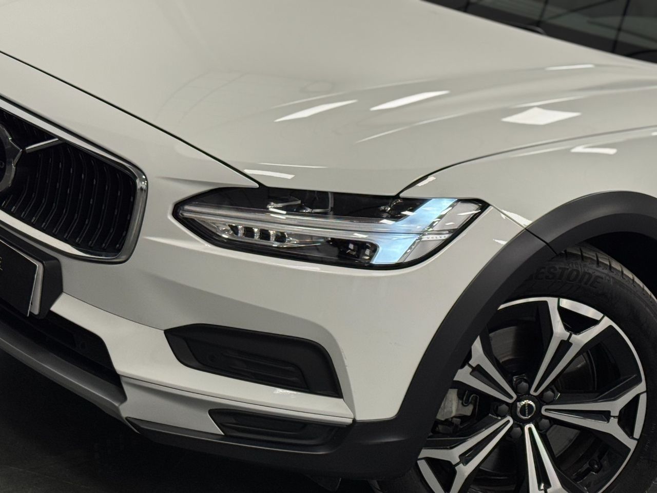 Volvo V90 CROSS COUNTRY B4 miniatura 50