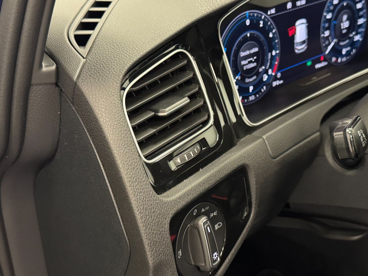 Volkswagen Golf GTE 1.4 TSI e-Power Híbrido enchufable 245 5p miniatura 19