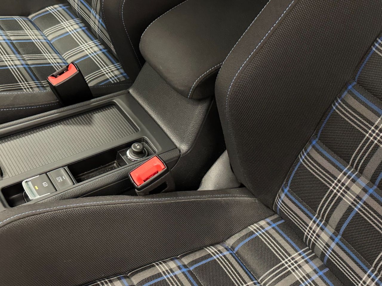 Volkswagen Golf GTE 1.4 TSI e-Power Híbrido enchufable 245 5p miniatura 28