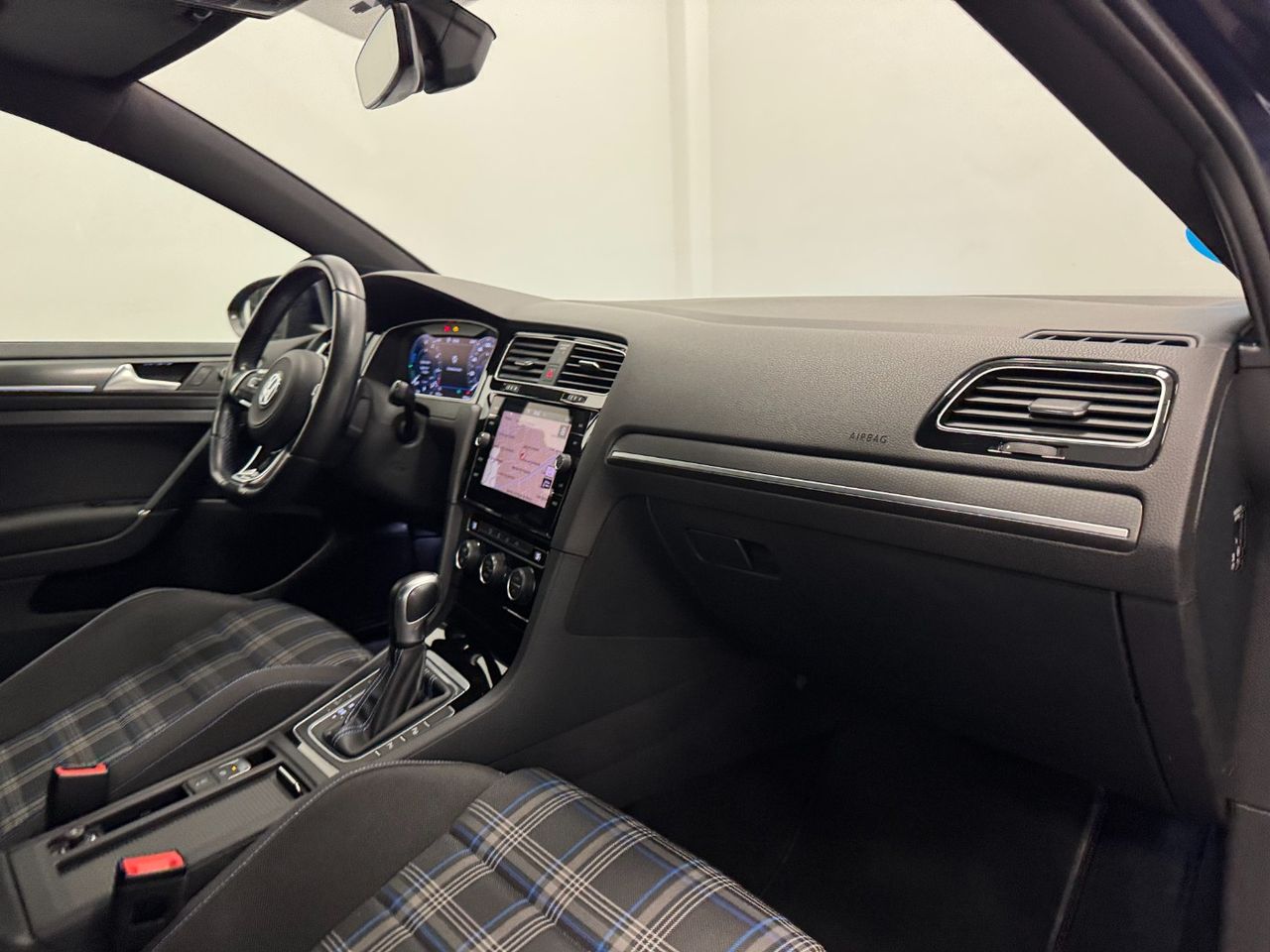 Volkswagen Golf GTE 1.4 TSI e-Power Híbrido enchufable 245 5p miniatura 31