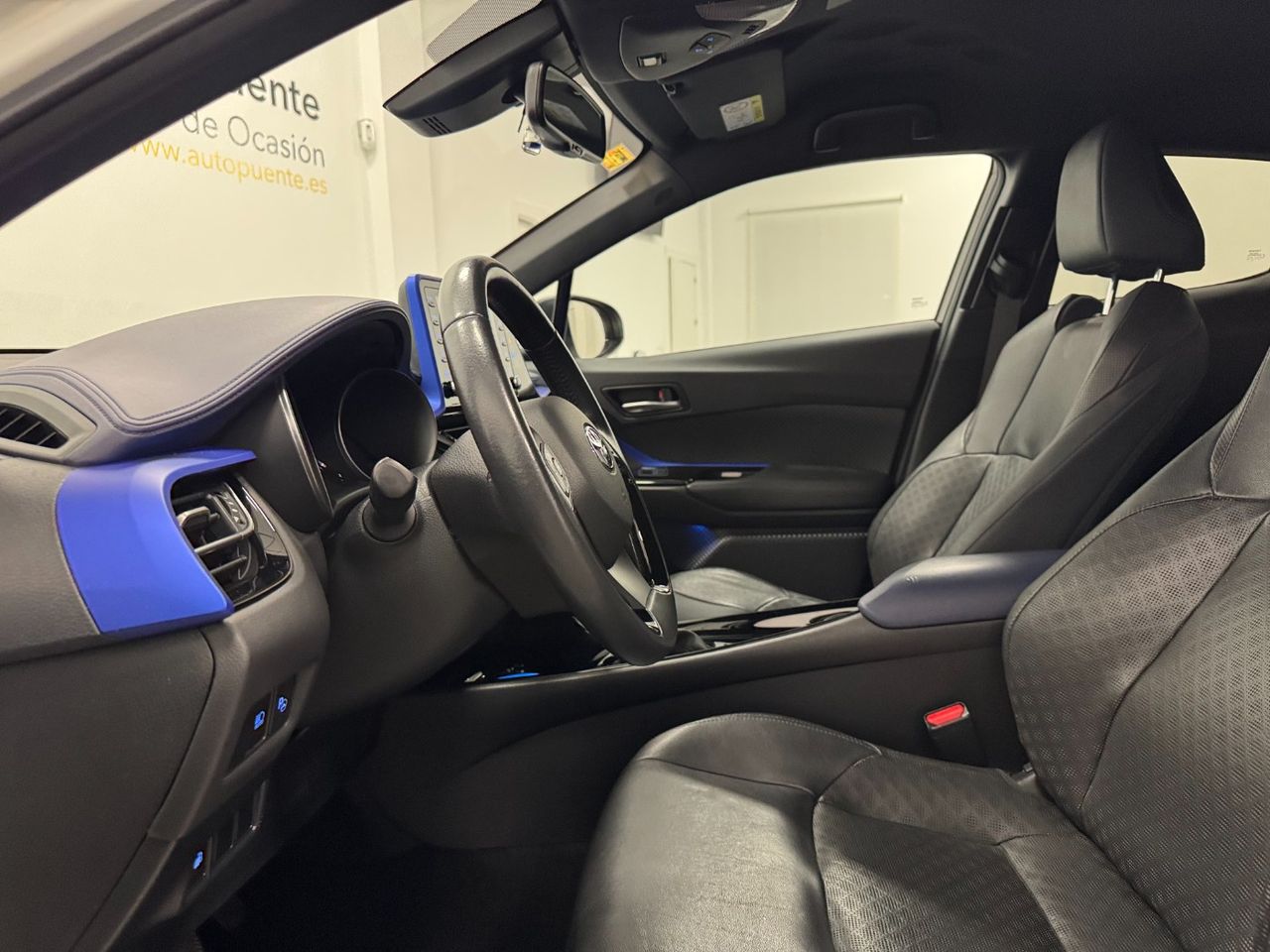 Toyota C-HR CHR miniatura 14