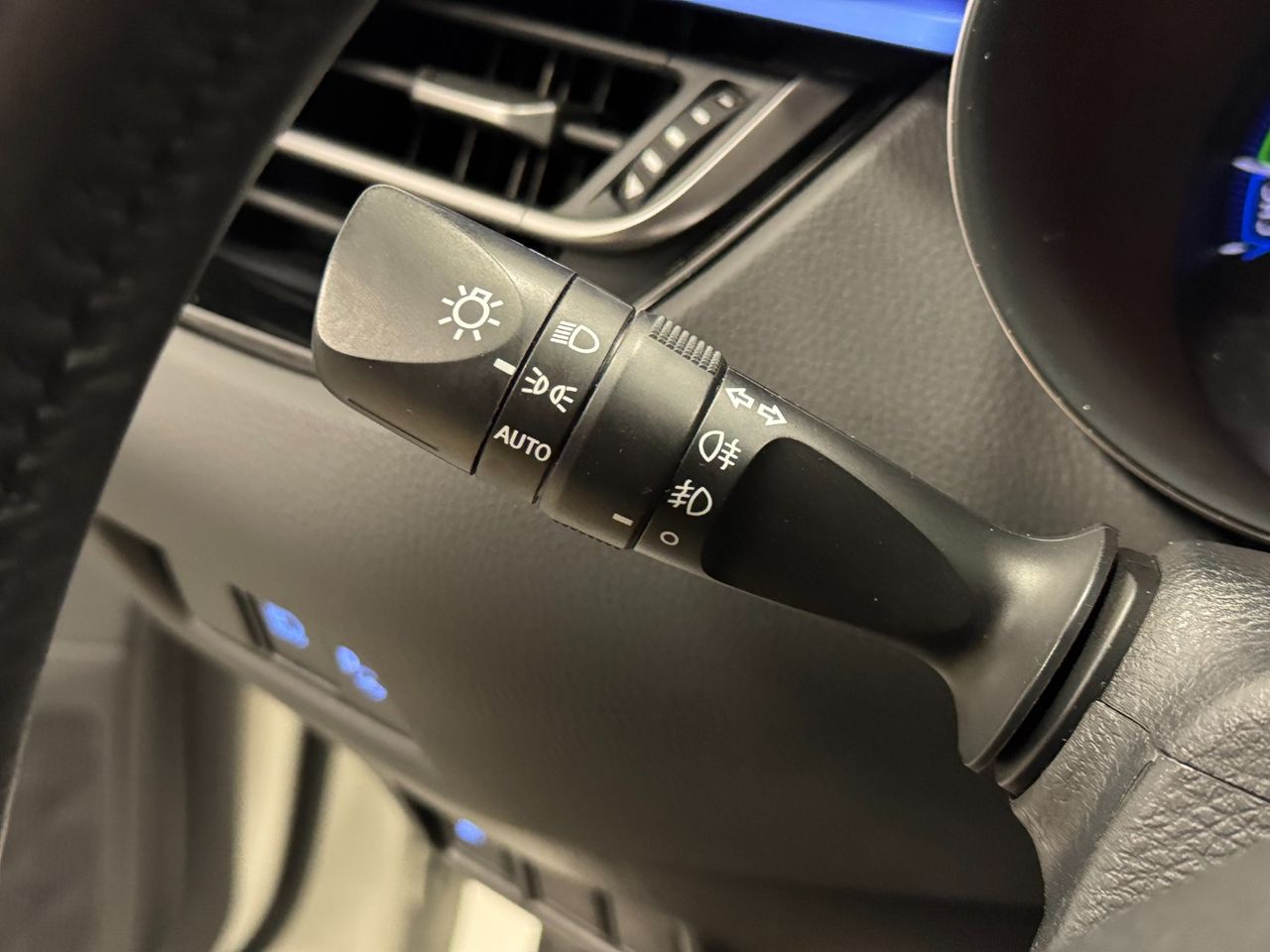 Toyota C-HR CHR miniatura 25