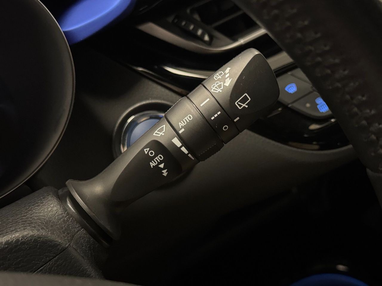 Toyota C-HR CHR miniatura 26