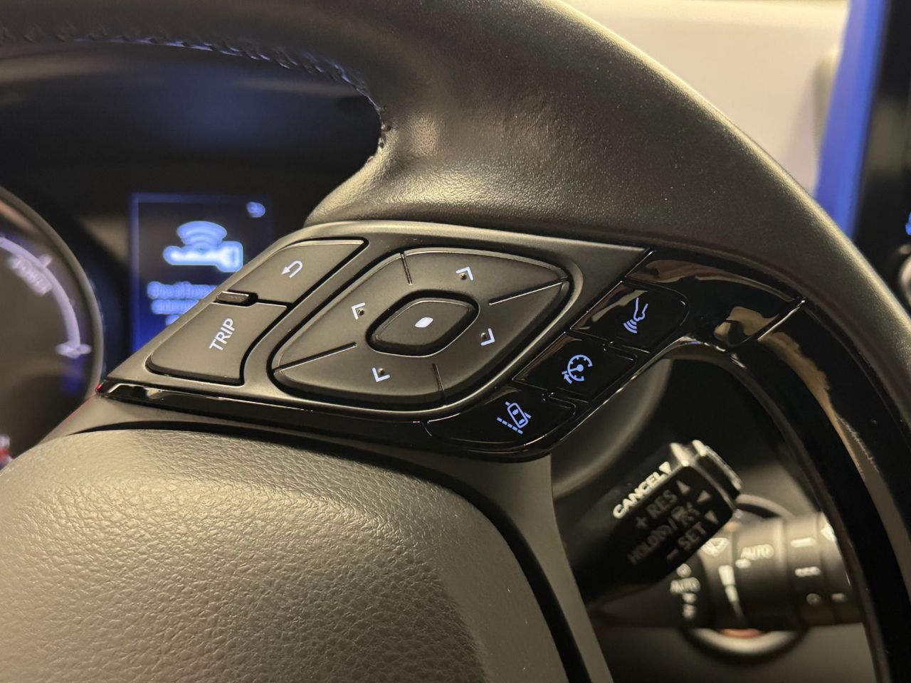 Toyota C-HR CHR miniatura 28