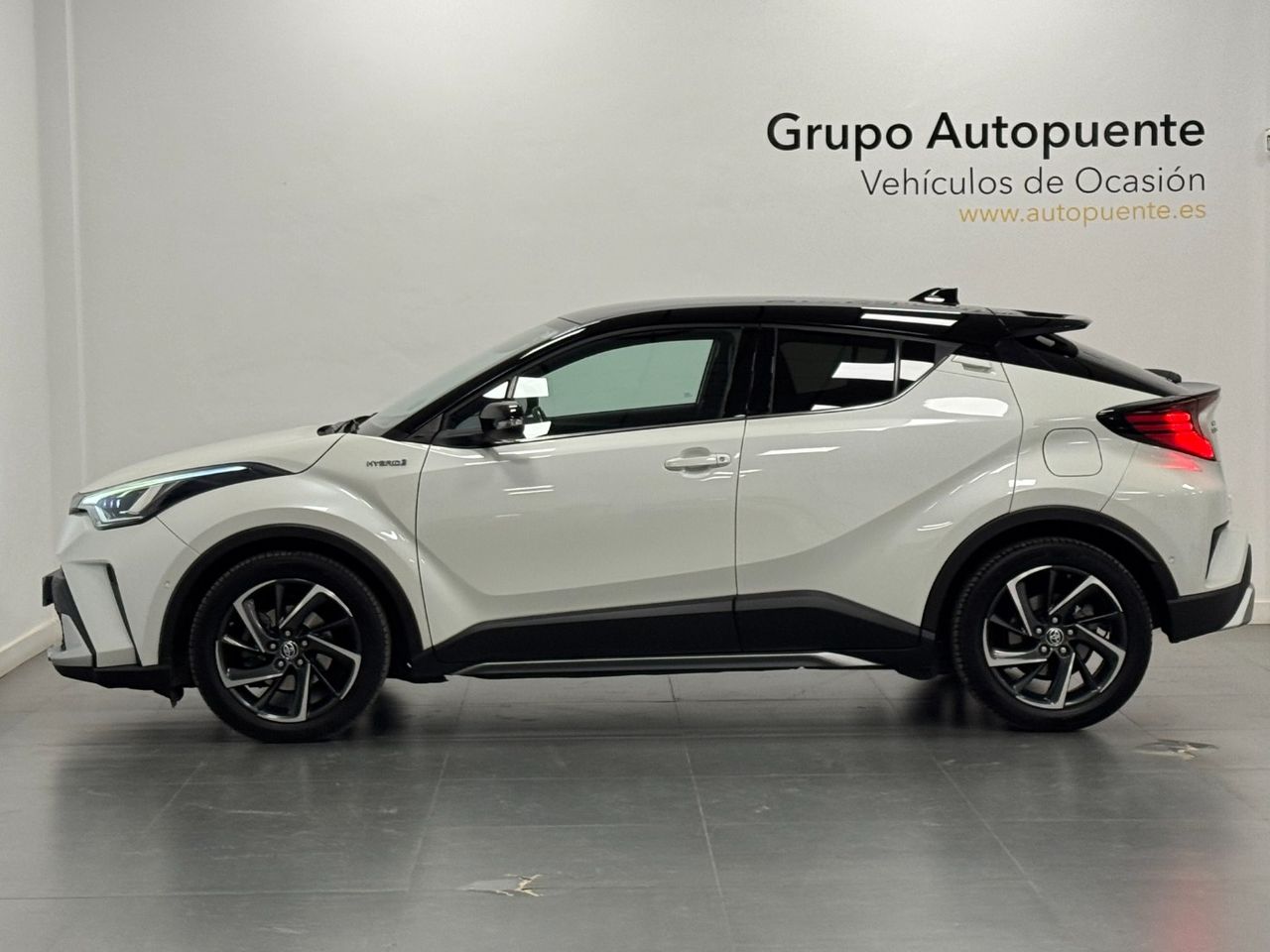 Toyota C-HR CHR miniatura 6