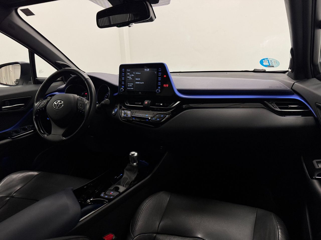 Toyota C-HR CHR miniatura 11