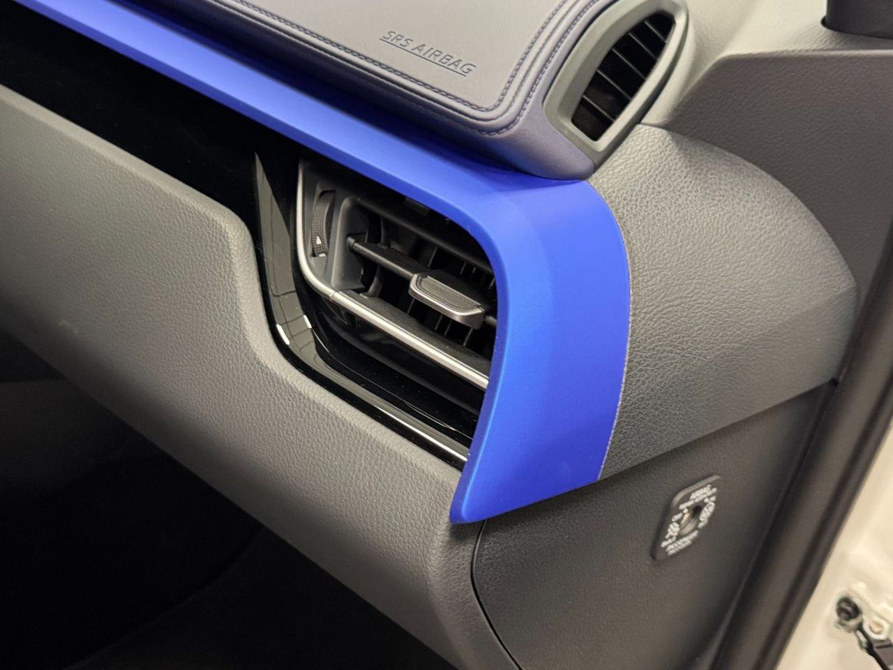 Toyota C-HR CHR foto 37