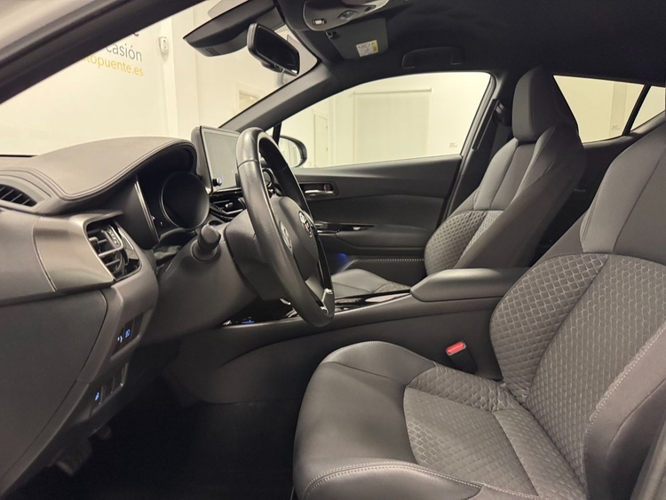 Toyota C-HR 180H ADVANCE foto 14