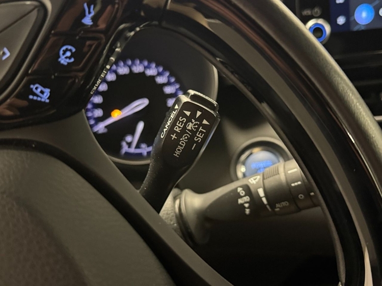 Toyota C-HR 180H ADVANCE foto 23
