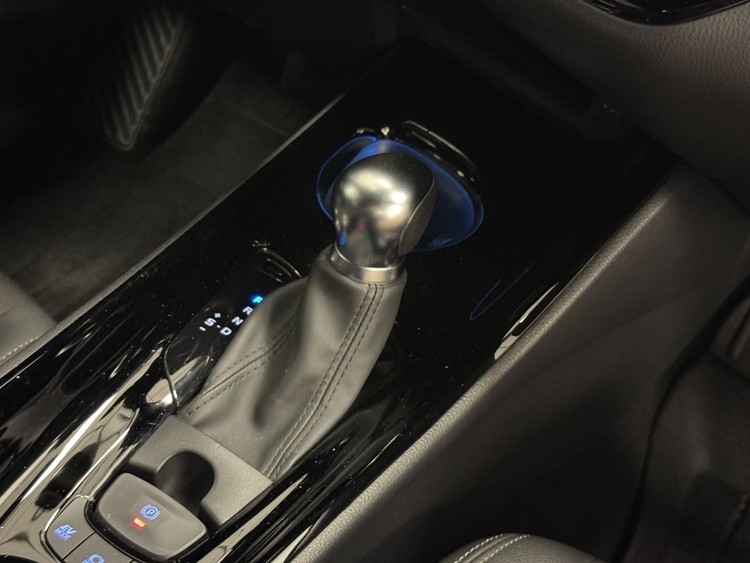 Toyota C-HR 180H ADVANCE foto 35