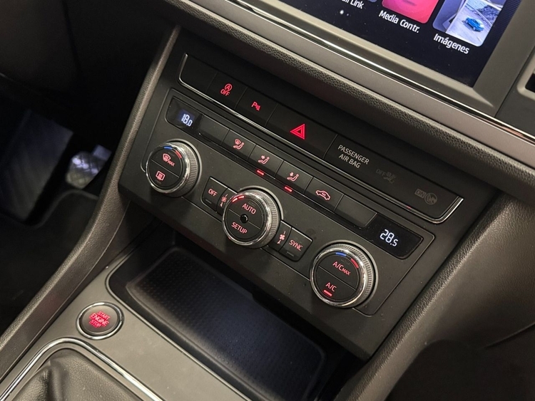 Seat Leon STYLE NAV 115CV foto 35