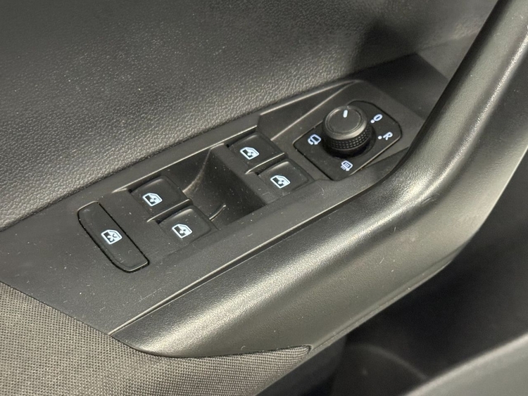 Volkswagen Polo LIFE foto 16