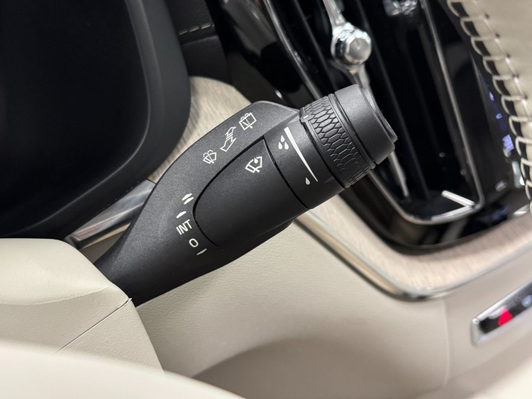 Volvo XC60 B4 PLUS BRIGHT foto 22