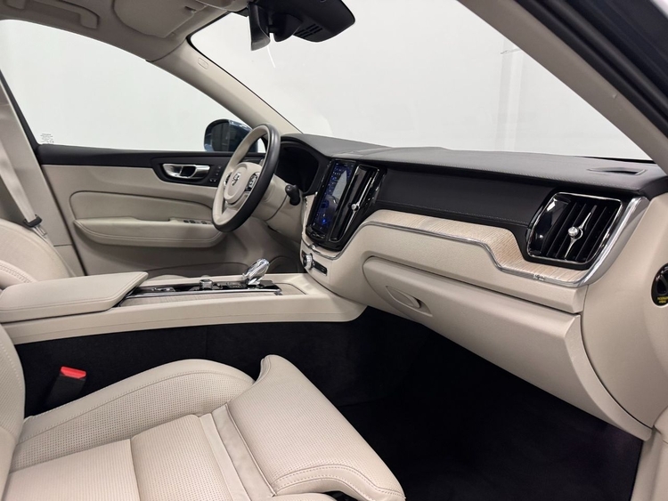 Volvo XC60 B4 PLUS BRIGHT foto 28