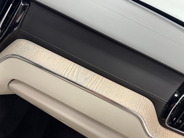 Volvo XC60 B4 PLUS BRIGHT foto 32