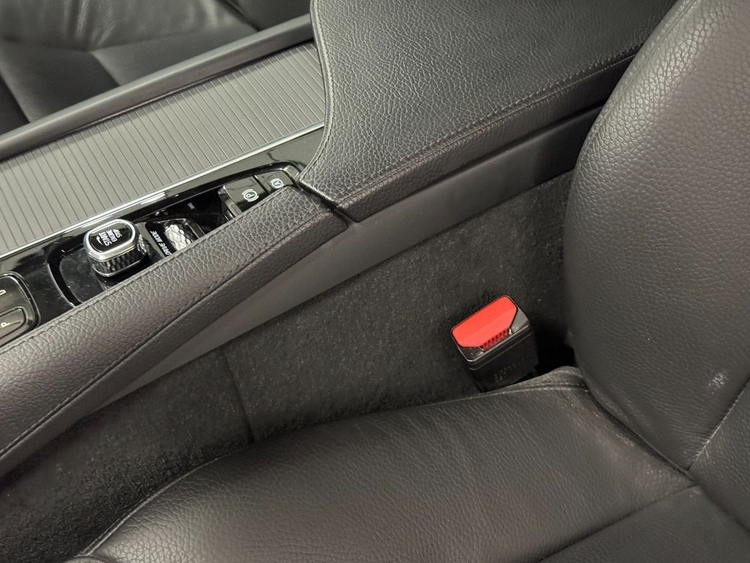 Volvo V90 MOMENTUM PRO AUTO BIRCH LIGHT foto 24