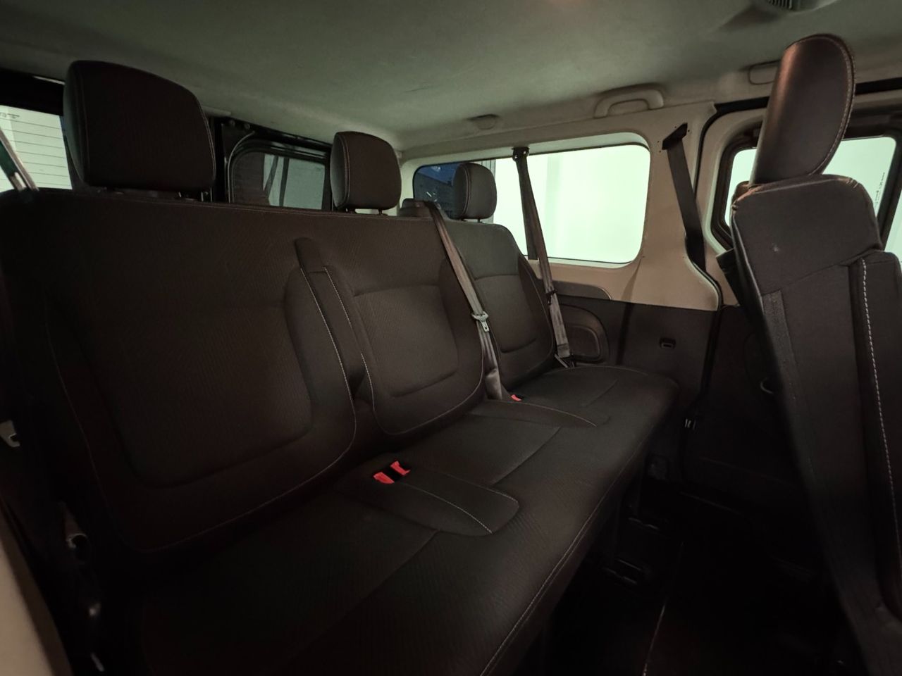 Renault Trafic Passenger Largo Energy Blue dCi 107 kW (145 CV) foto 32