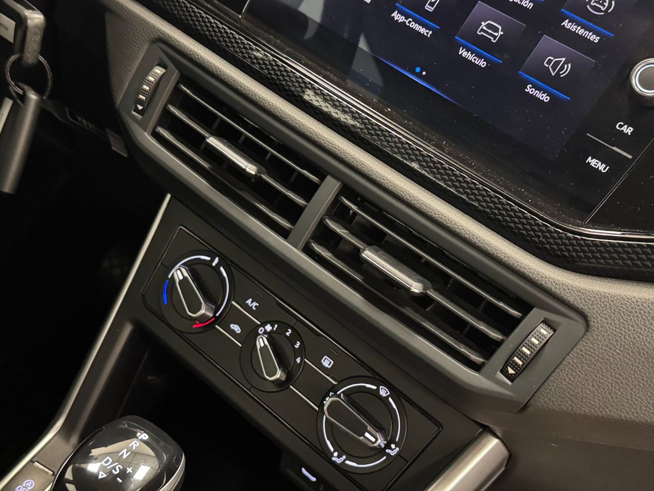 Volkswagen Polo LIFE miniatura 33