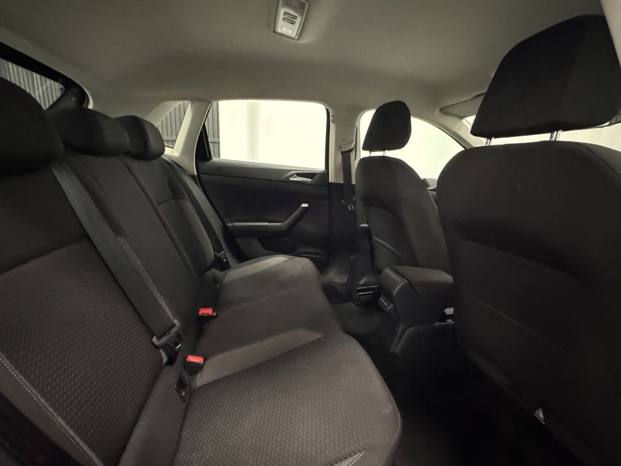 Volkswagen Polo LIFE foto 38