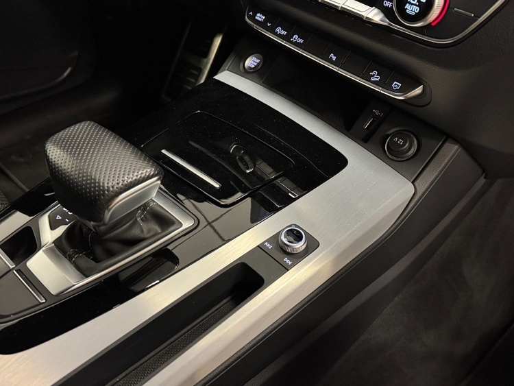 Audi Q5 S LINE QUATTRO ULTRA 40TDI foto 40