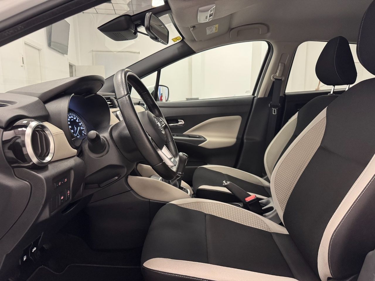 Nissan Micra TEKNA foto 15