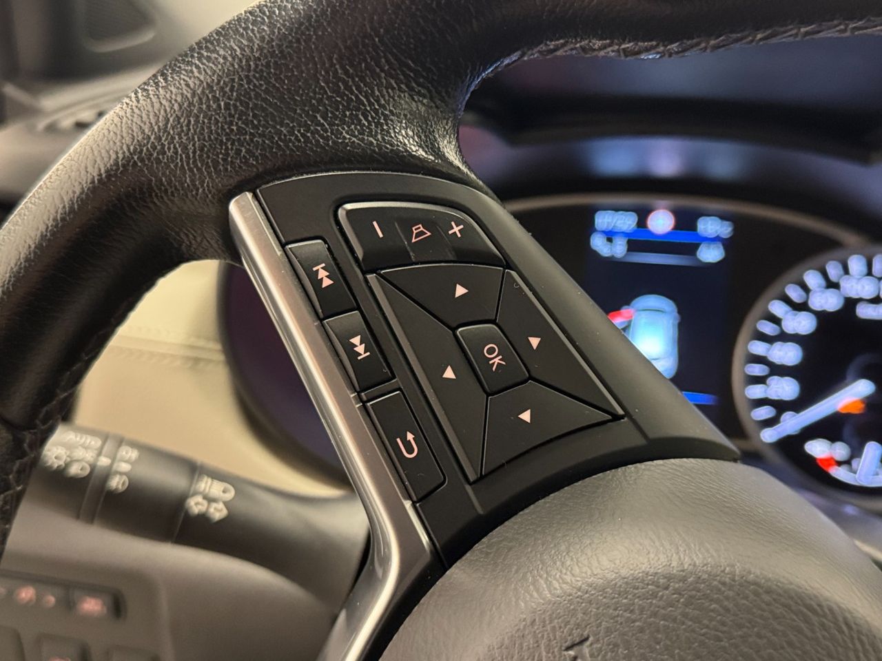 Nissan Micra TEKNA foto 26