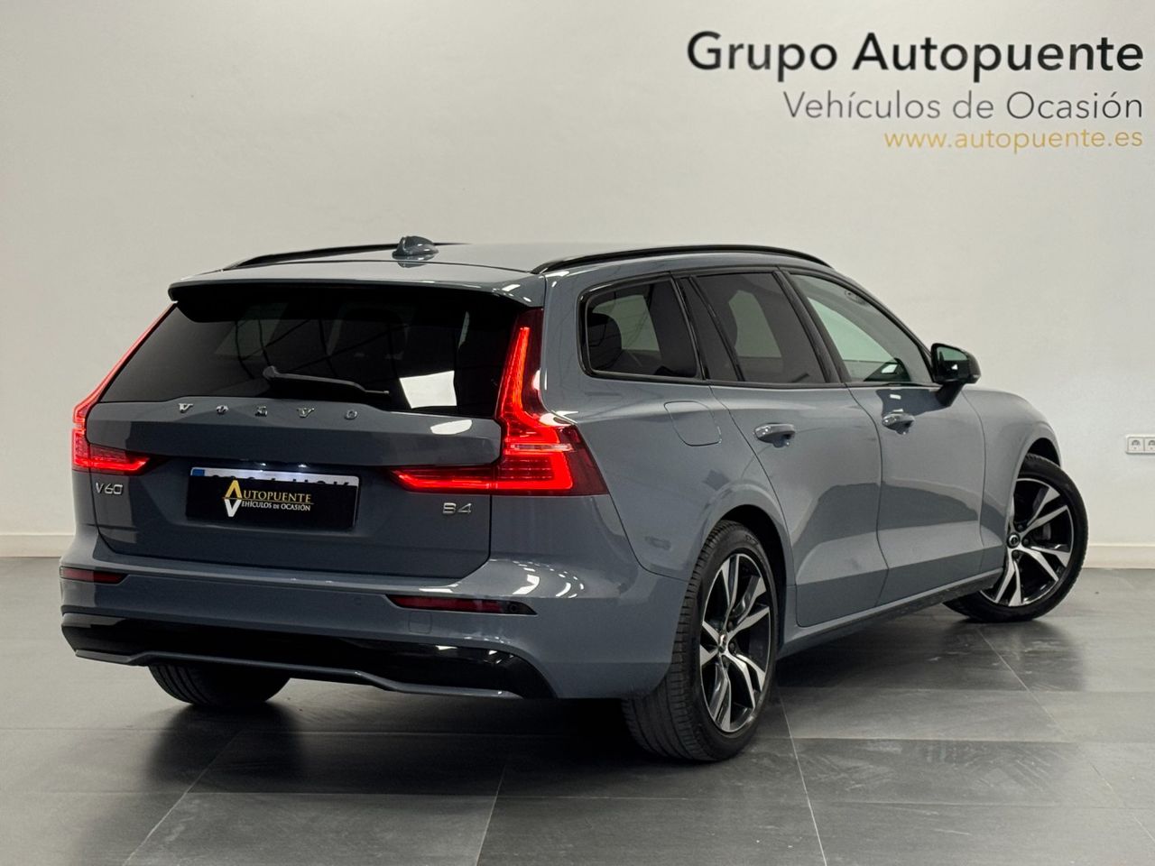 Volvo V60 B4 D PLUS DARK AUTO miniatura 4
