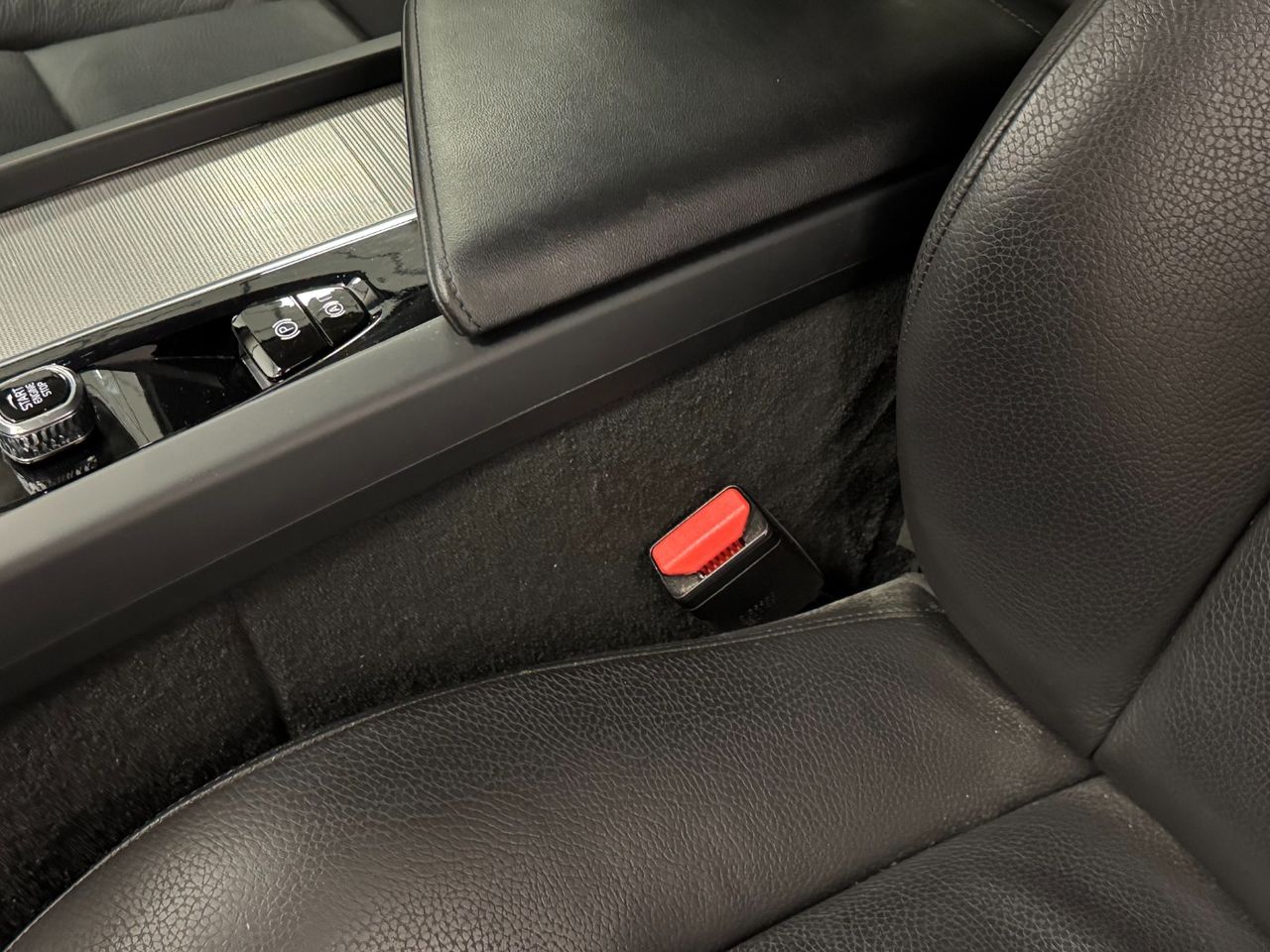 Volvo V60 B4 D PLUS DARK AUTO miniatura 23