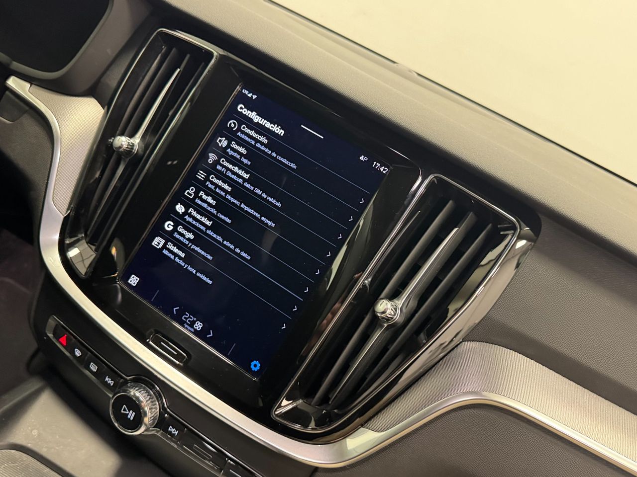 Volvo V60 B4 D PLUS DARK AUTO miniatura 36