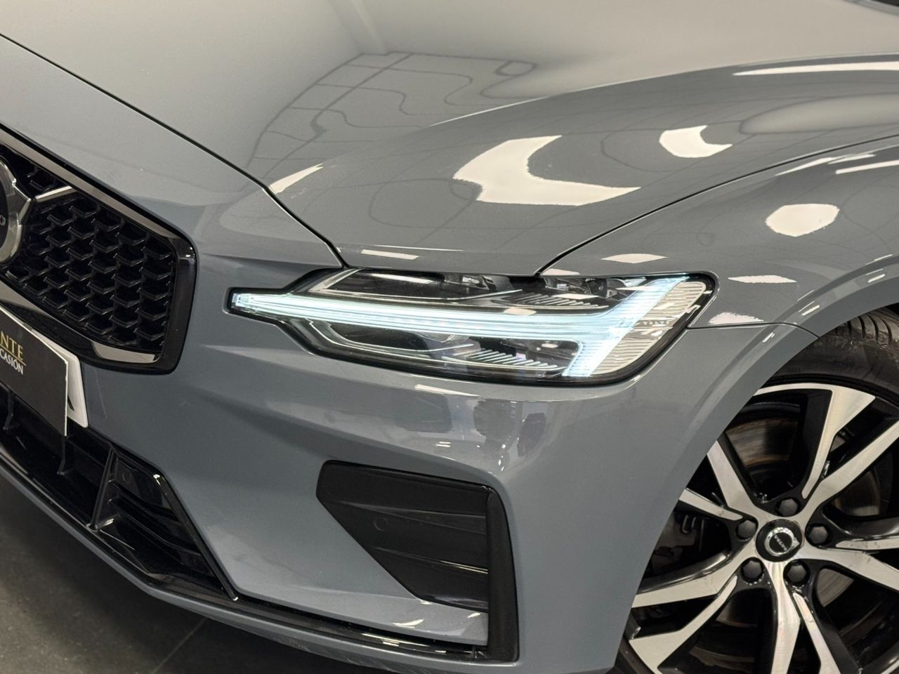 Volvo V60 B4 D PLUS DARK AUTO miniatura 45