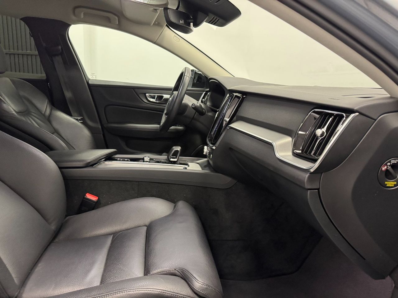 Volvo V60 B4 D PLUS DARK AUTO foto 28