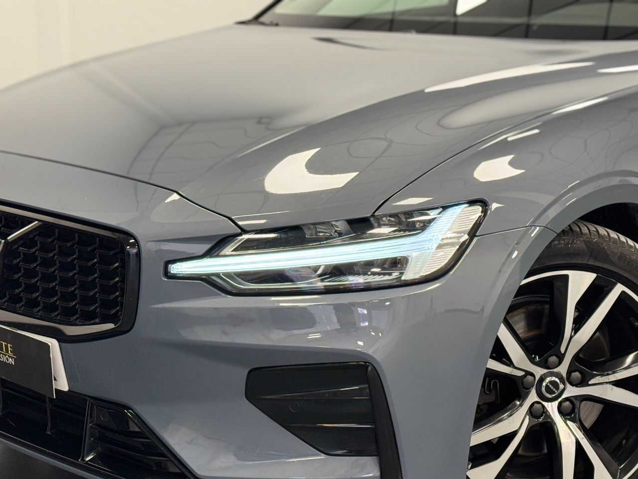 Volvo V60 B4 D PLUS DARK AUTO foto 46