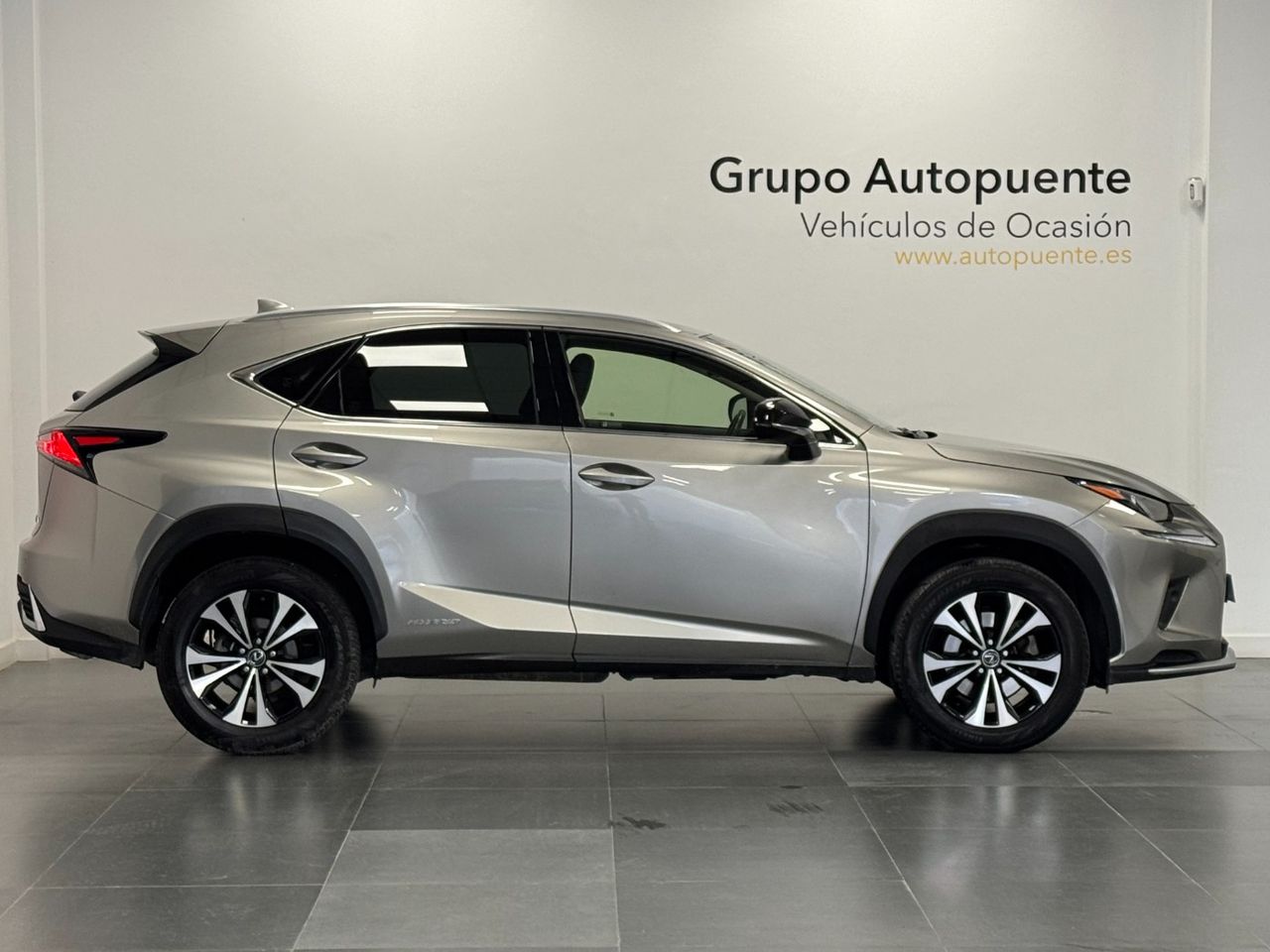 Lexus NX 300H PREMIUM miniatura 3