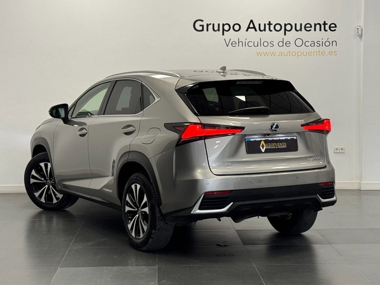 Lexus NX 300H PREMIUM foto 5